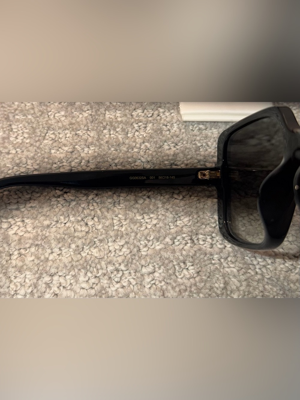 Like New Black Gucci Oversized Sunglasses Size 145mm - Picture 5 of 10